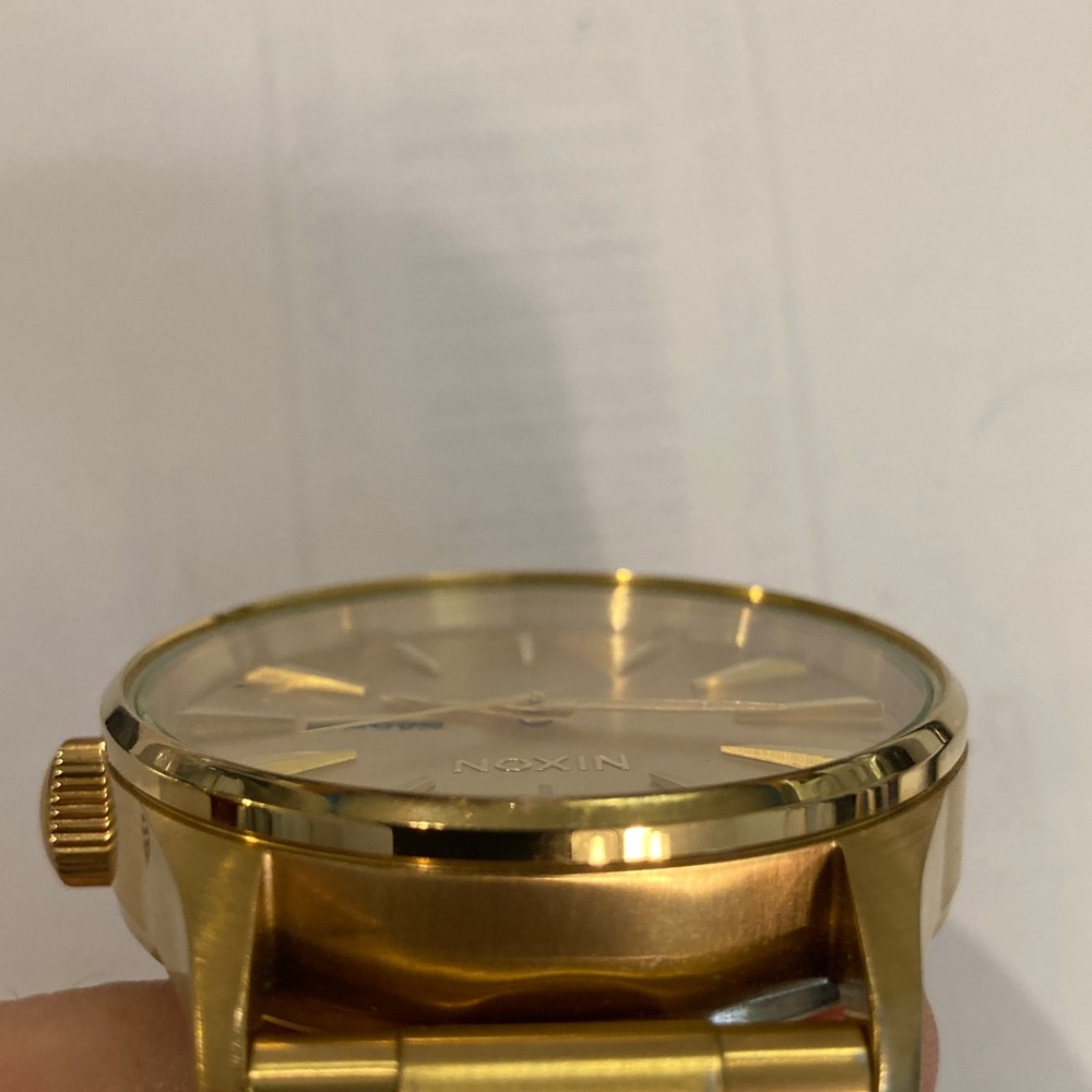 Nixon Sentry SS, gold tones, metal bracelet, new battery, spare links - Picture 7 of 11